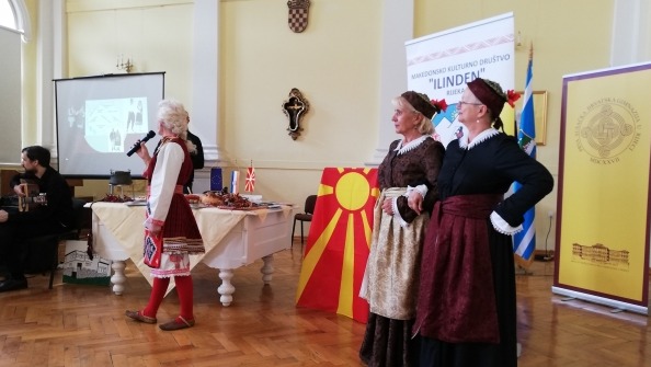 Predstavljanje makedonskog jezika u školama